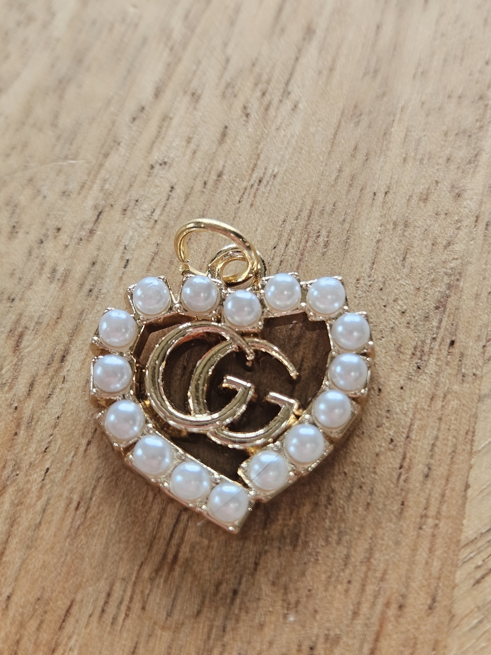 Gucci Gold Heart Pendant with Pearl Trim